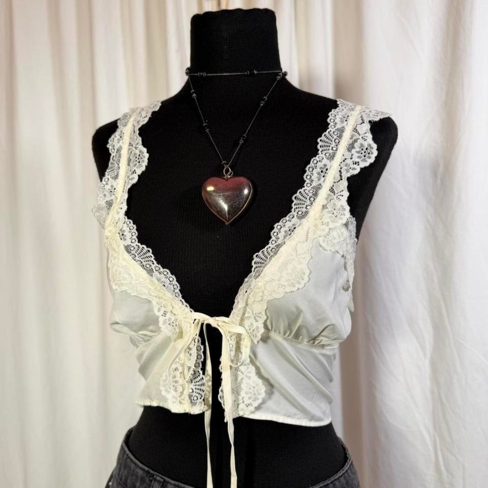 Salty‎ Lace Tie-Front Cami Top – Size L (fits S/M)